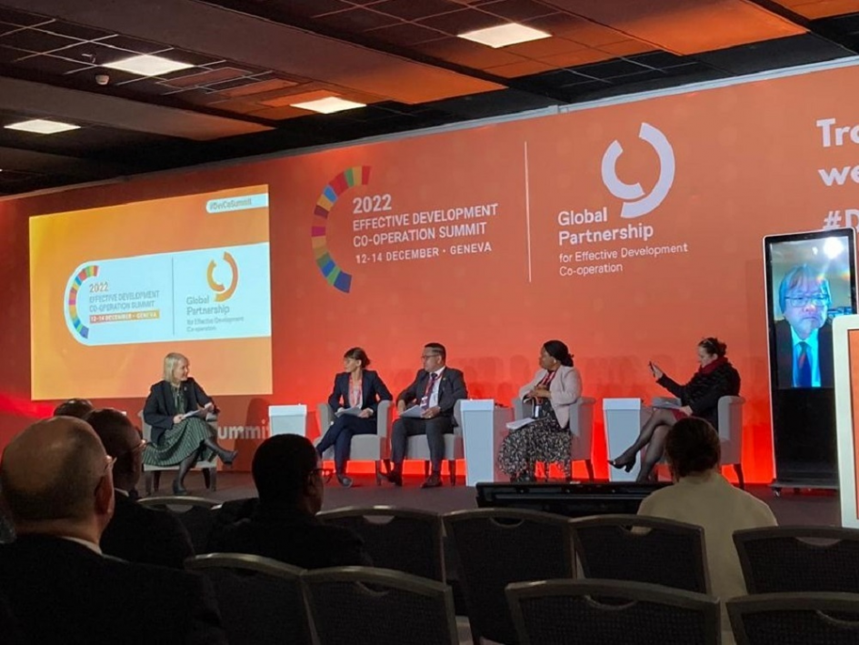 Cumbre de la Cooperación Eficaz al Desarrollo. Cumbre de la Cooperación Eficaz al Desarrollo.