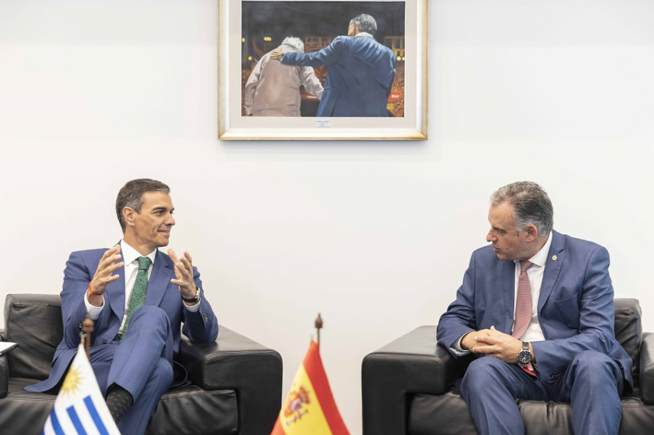 Presidentes Orsi y Sánchez en Torre Ejecutiva