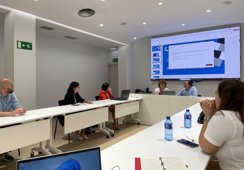 Misión de Secretaria de Cuidados del Mides al País Vasco Misión de Secretaria de Cuidados del Mides al País Vasco