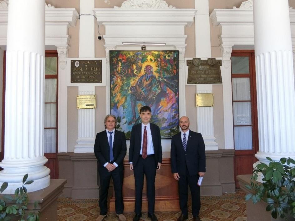 Embajador de Japón, Hideki Asari, en Rocha. Fotos: Embajada de Japón.