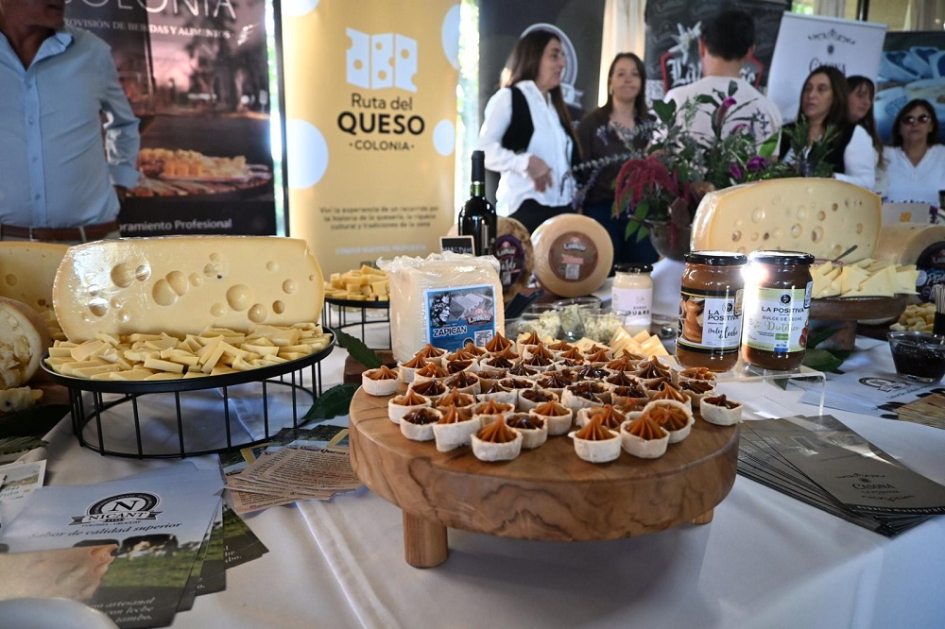 Presentación del proyecto "Rutas del Queso Colonia y Cotija" en Colonia Valdense