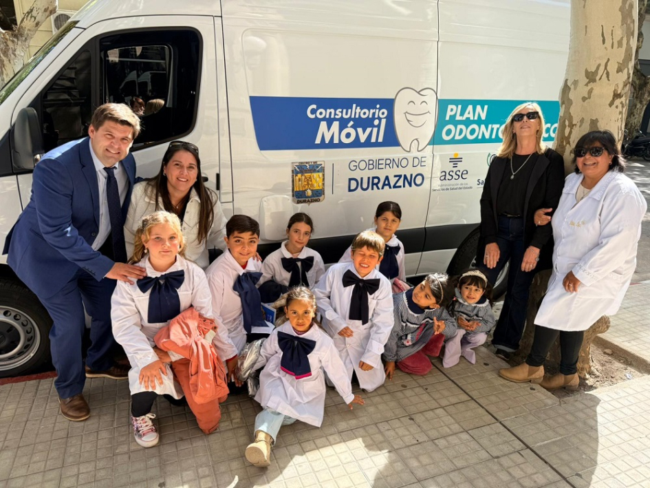 Embajada de Japón entregó unidad odontológica que fortalecerá a los servicios de salud de Durazno