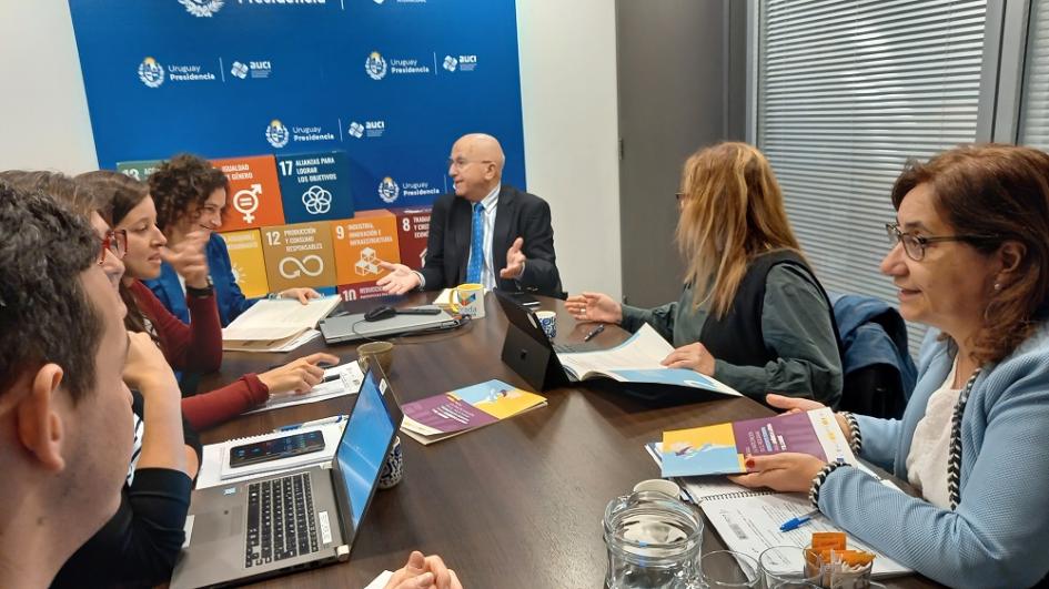 Reunión de trabajo entre representantes de Fecyt y AUCI. Reunión de trabajo entre representantes de Fecyt y AUCI.