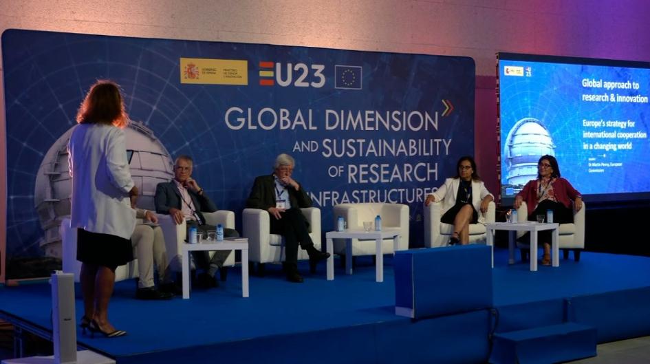 UE y ALC continúan trabajando para potenciar infraestructuras de investigación. UE y ALC continúan trabajando para potenciar infraestructuras de investigación.