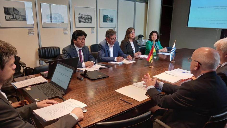 IV Reunión de la Comisión Mixta de Cooperación Técnica y Científica entre Bolivia y Uruguay IV Reunión de la Comisión Mixta de Cooperación Técnica y Científica entre Bolivia y Uruguay