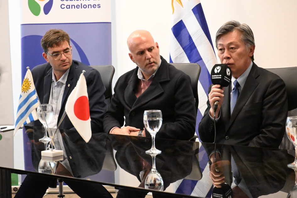 Embajada de Japón entregó un vehículo adaptado para el traslado de personas con discapacidad