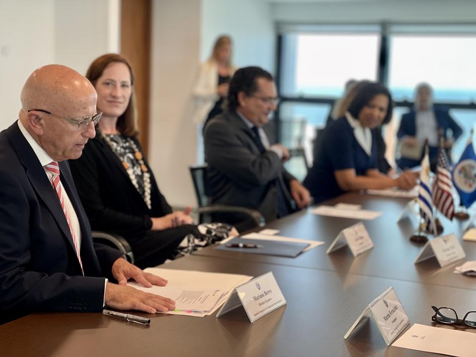 Firma de convenio entre OEA y AUCI en Torre Ejecutiva.