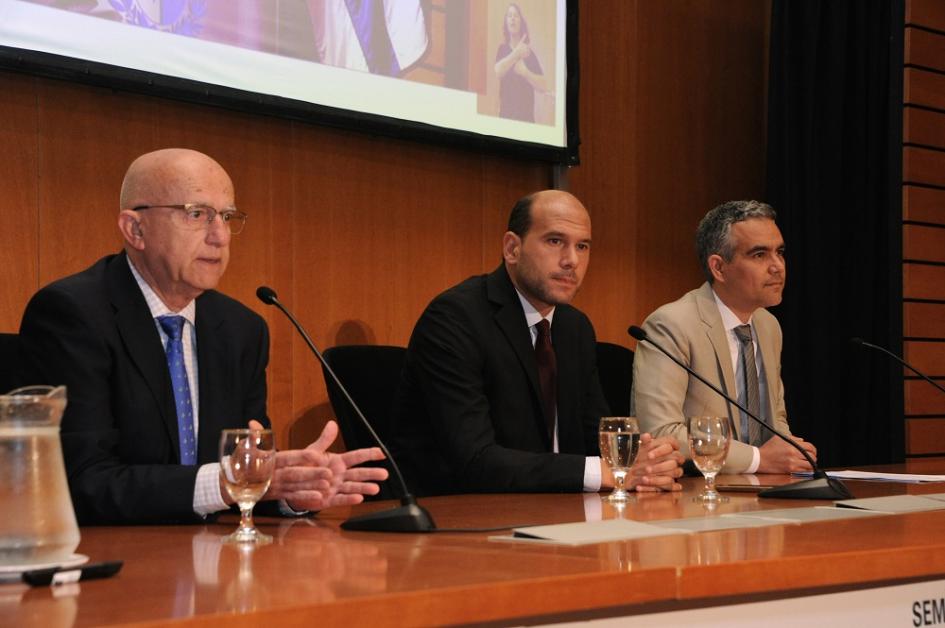 Seminario internacional “Salud Mental Adolescente: aportes a la estrategia nacional” Seminario internacional “Salud Mental Adolescente: aportes a la estrategia nacional”
