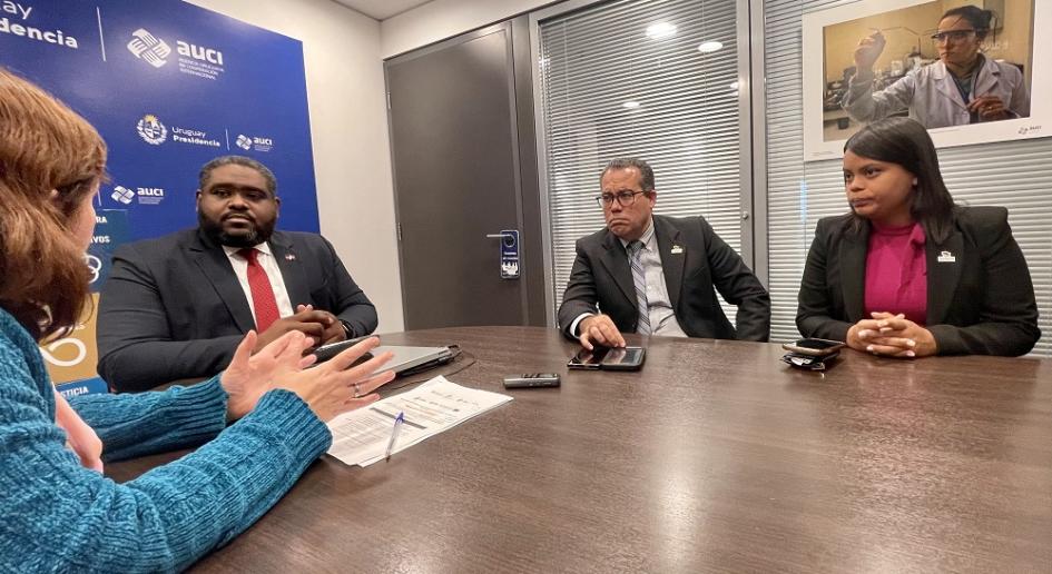 Delegación de República Dominicana en entrevista con Comunicación de AUCI. Delegación de República Dominicana en entrevista con Comunicación de AUCI.