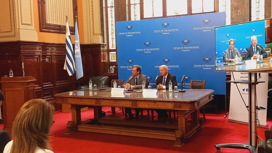 Lanzamiento en Uruguay del Informe sobre Desarrollo Humano 2021/2022.