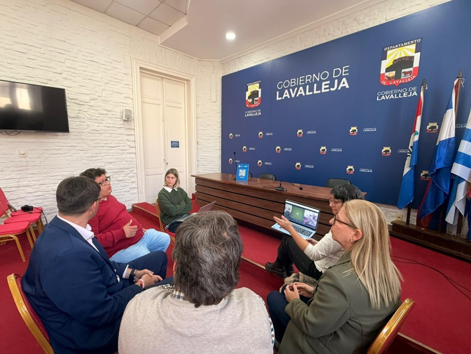 Reunión de representantes de AUCI y municipios de Lavalleja