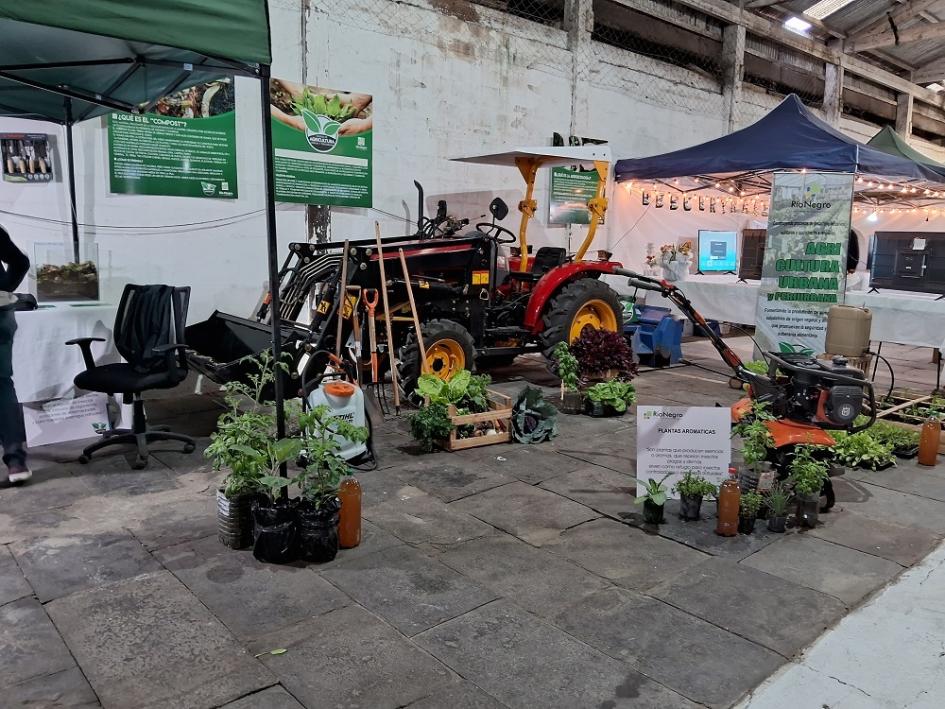 Embajadas, fundaciones y AUCI en Feria Agua y Patrimonio de Río Negro