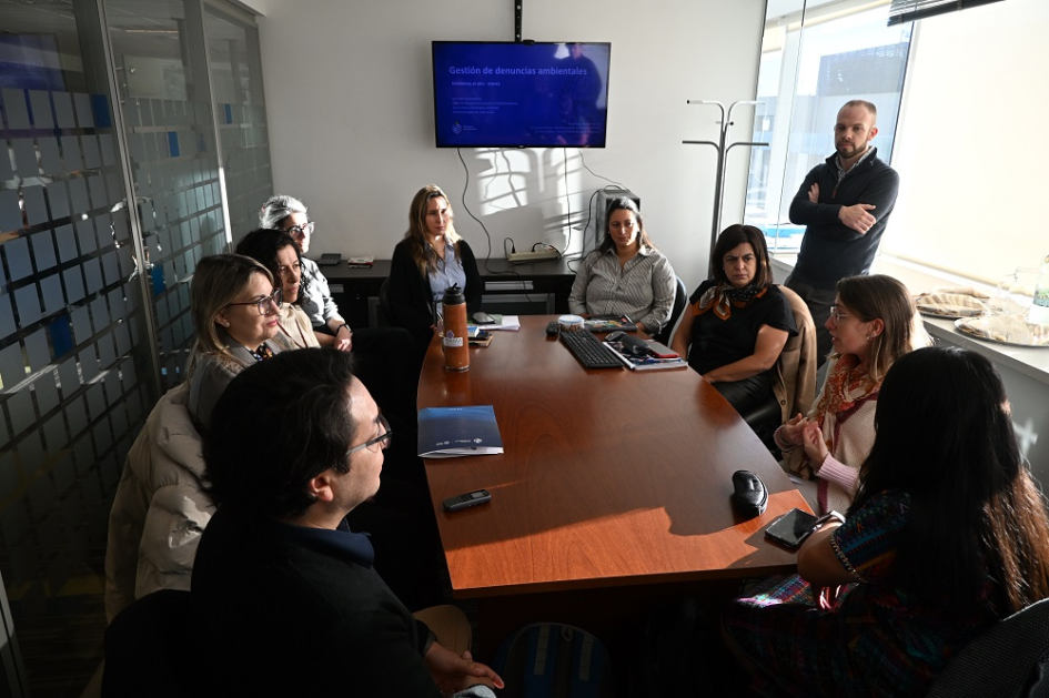 Uruguay comparte con Guatemala técnicas de control de la calidad del aire