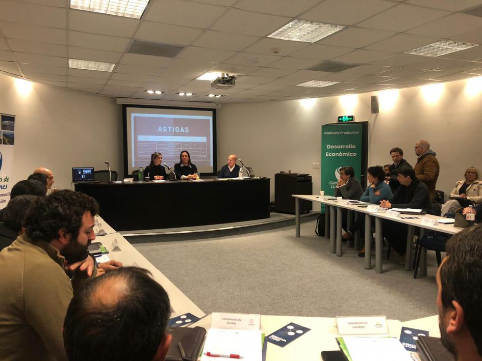 Reunión entre intendencias y AUCI Reunión entre intendencias y AUCI