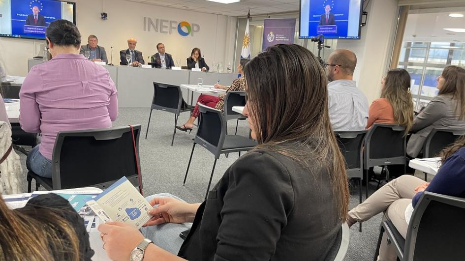 Lanzamiento en Montevideo del proyecto Mujeres en Tecnologías de la Información Lanzamiento en Montevideo del proyecto Mujeres en Tecnologías de la Información