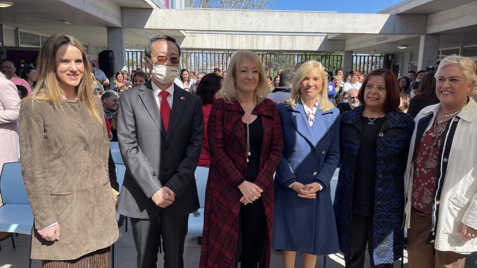 Inauguración de la escuela n.° 319, República Popular China