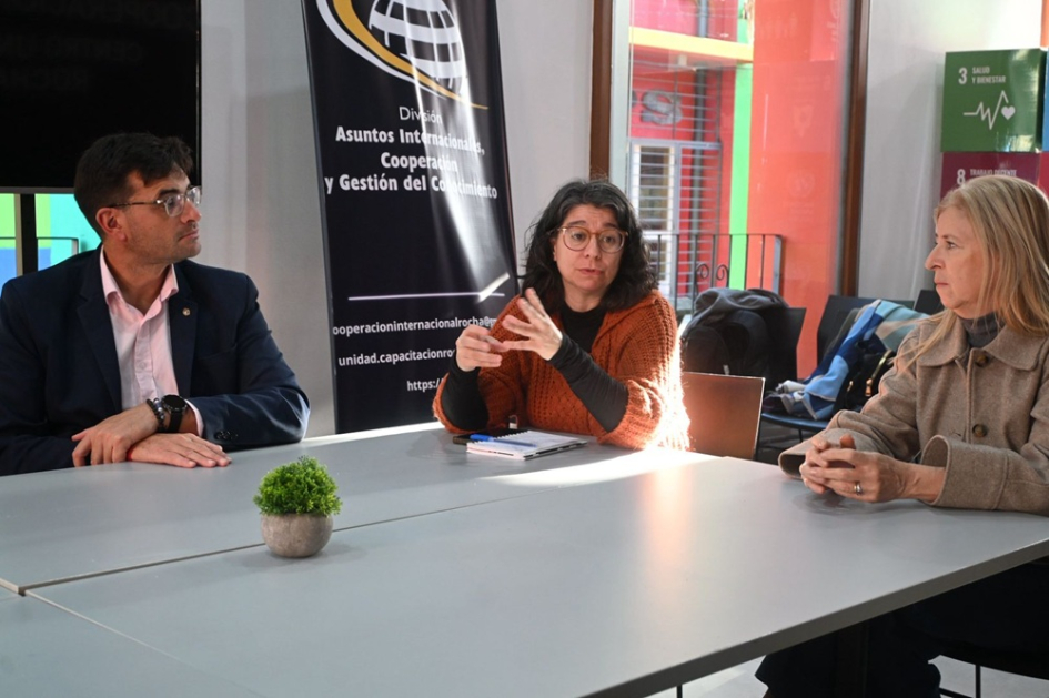 Reunión entre AUCI y representantes de Cooperación y Municipios de Rocha