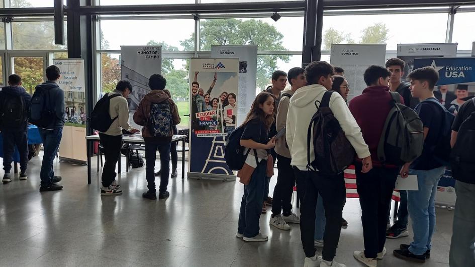 Feria de Oportunidades 2023 en el Cenur.