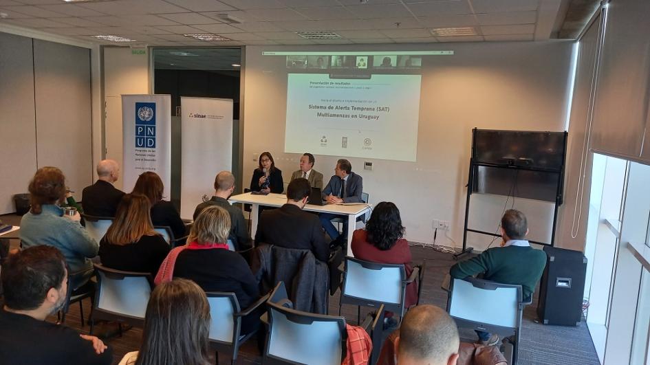 Presentación de diagnóstico sobre sistema de alerta temprana (SAT) multiamenazas en Uruguay Presentación de diagnóstico sobre sistema de alerta temprana (SAT) multiamenazas en Uruguay