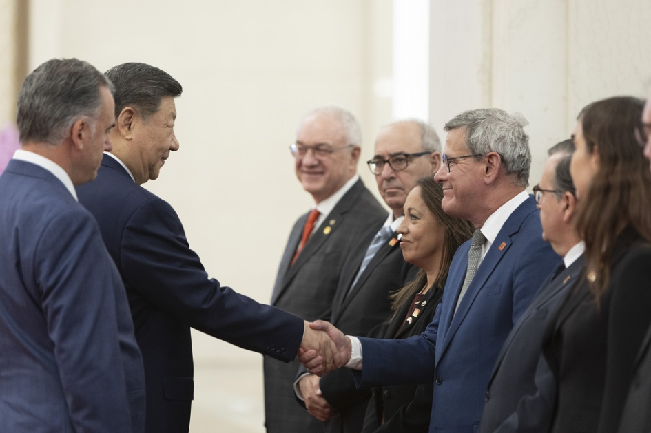 Uruguay y la República Popular China firman acuerdos de coooperación. Fotos: Presidencia. 