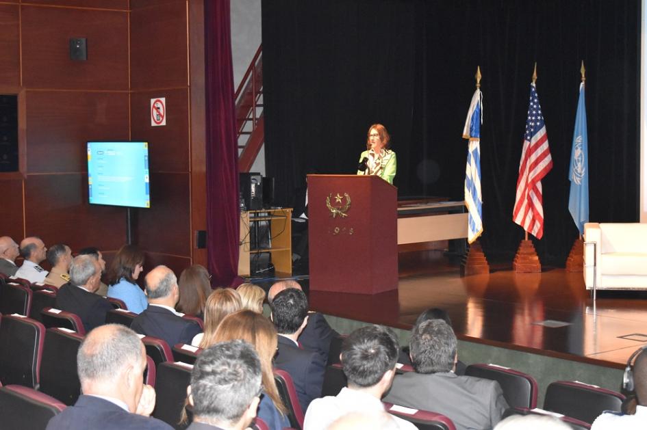 La conferencia internacional: La paz necesita a las mujeres