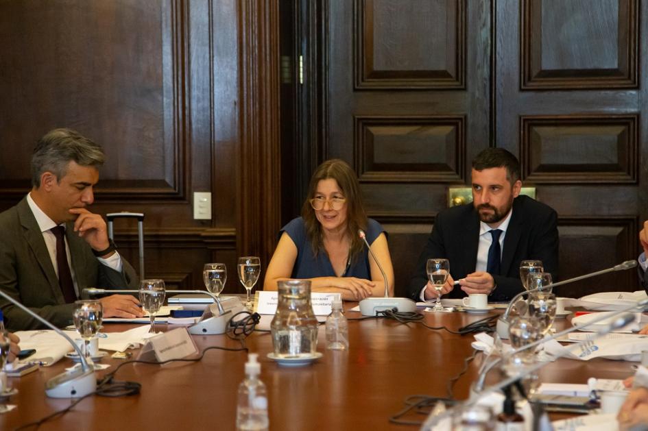 Primeras jornadas de intercambio de experiencias y buenas prácticas entre agencias. Primeras jornadas de intercambio de experiencias y buenas prácticas entre agencias.