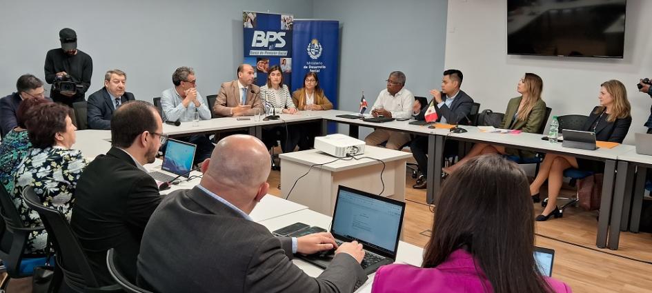 Misión técnica de América Latina y el Caribe visitó Uruguay para conocer el Sistema de Cuidados Misión técnica de América Latina y el Caribe visitó Uruguay para conocer el Sistema de Cuidados