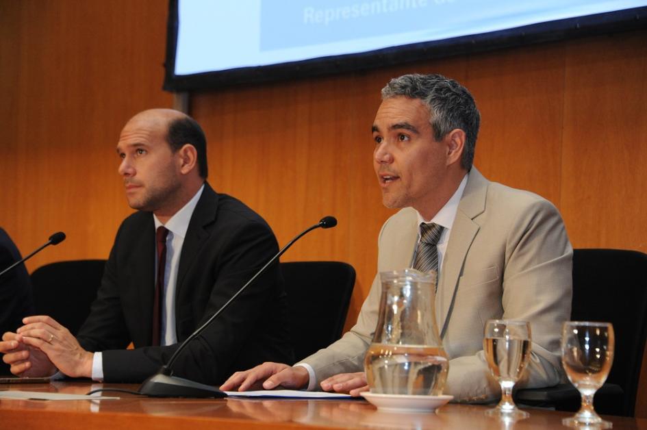 Seminario internacional “Salud Mental Adolescente: aportes a la estrategia nacional” Seminario internacional “Salud Mental Adolescente: aportes a la estrategia nacional”