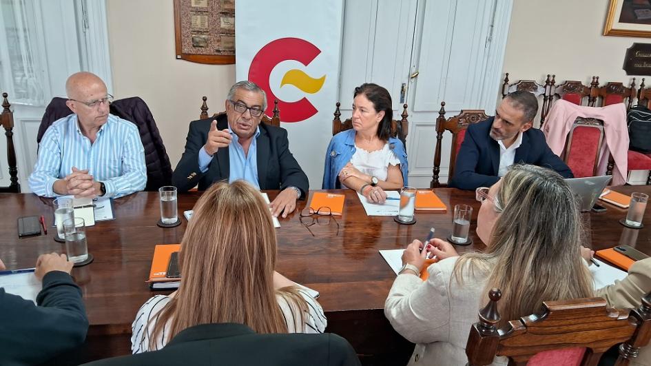 Reunión en Intendencia de Río Negro