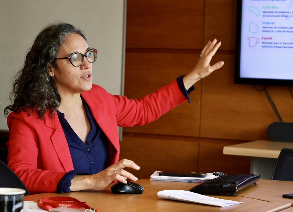 Chile y Uruguay analizaron la comunicación de proyectos de cooperación con UE Chile y Uruguay analizaron la comunicación de proyectos de cooperación con UE
