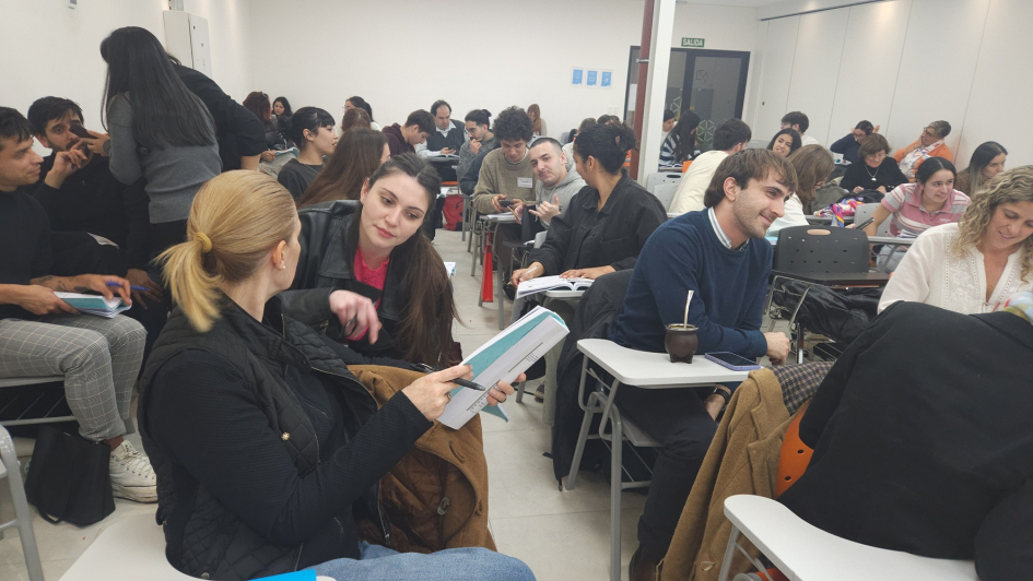 Seminario de Idioma, Cultura y Tradiciones de China en la ciudad de Fray Bentos, Uruguay