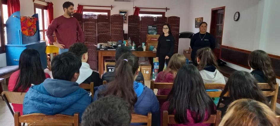 Jornada de sensibilización sobre reciclaje Jornada de sensibilización sobre reciclaje.