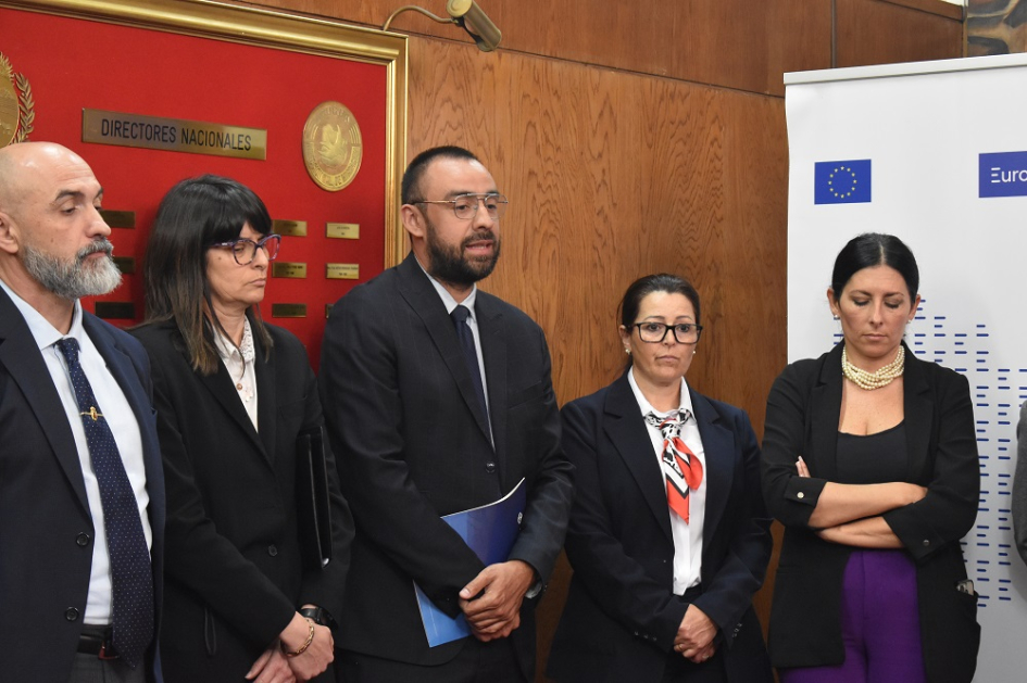Entrega de certificados del curso Verificación documental en el marco del Punto Atenas Uruguay