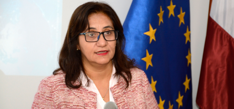 Disertación de Claudia Romano Disertación de Claudia Romano