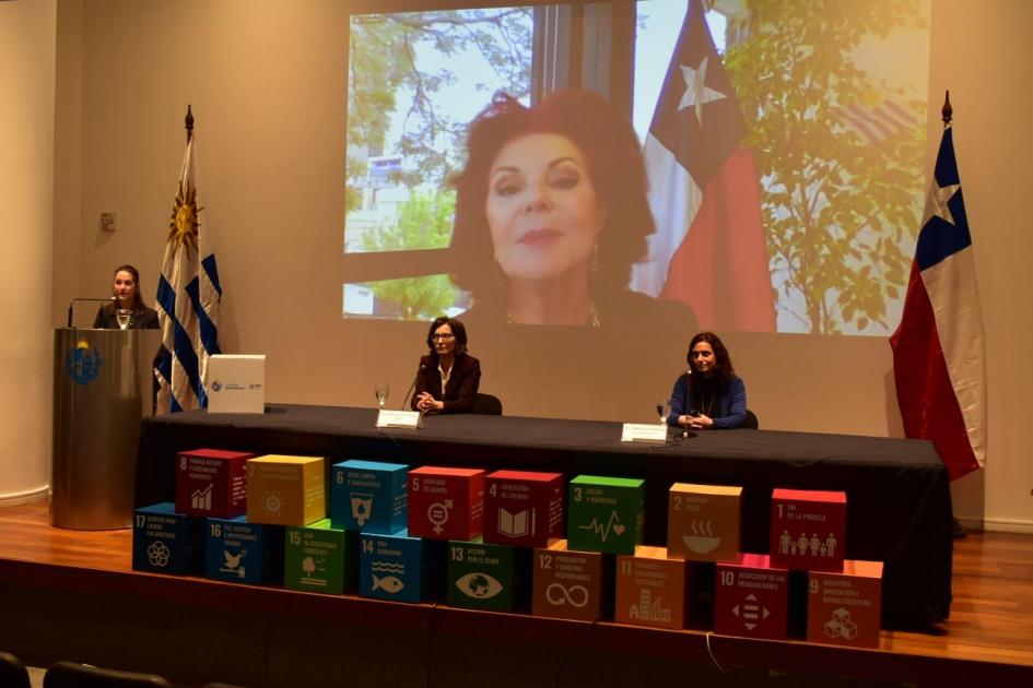 Embajadora de Chile en Uruguay, Iris Boeninger