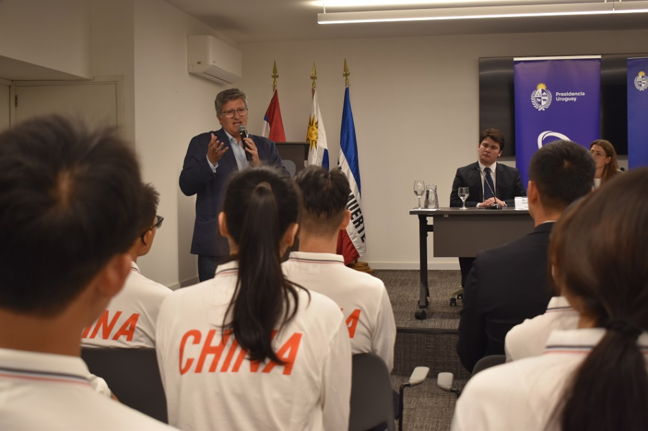 Ceremonia de bienvenida a delegación de entrenadores de la República Popular China