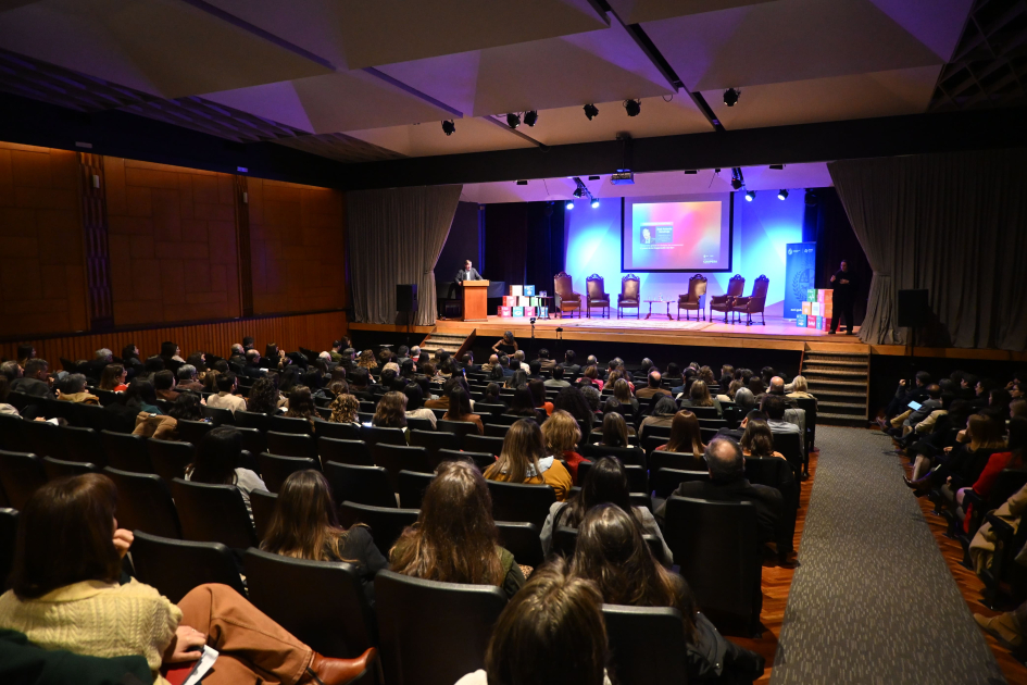 Conferencia magistral de José Antonio Sanahuja en Uruguay Coopera