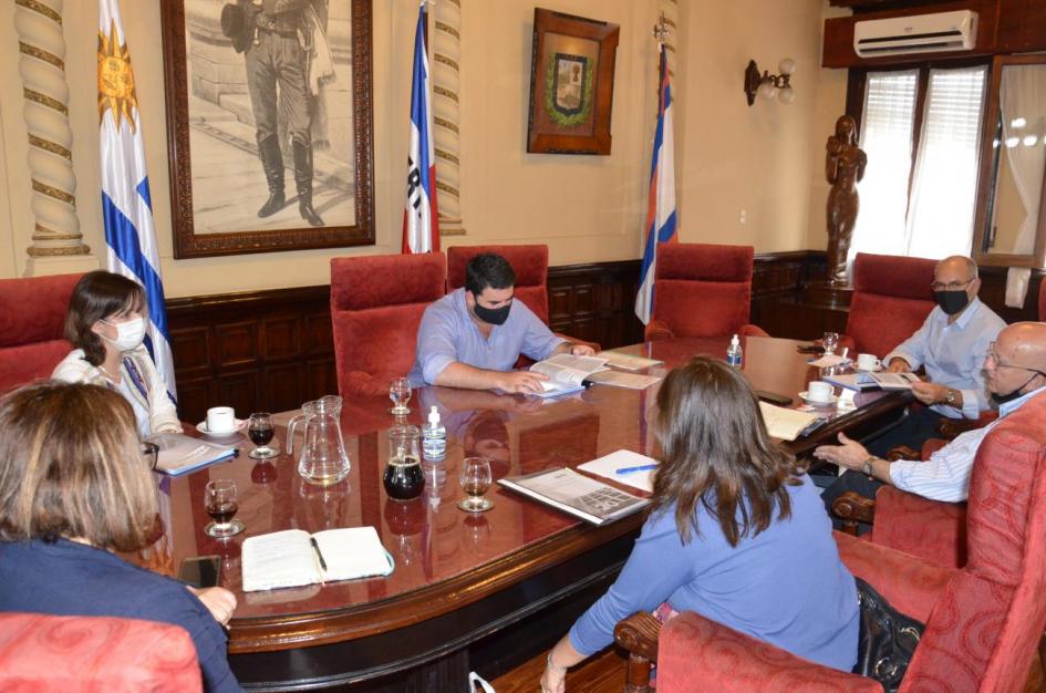 Reunión de trabajo con el intendente de Paysandú, Nicolás Olivera y su equipo de gobierno