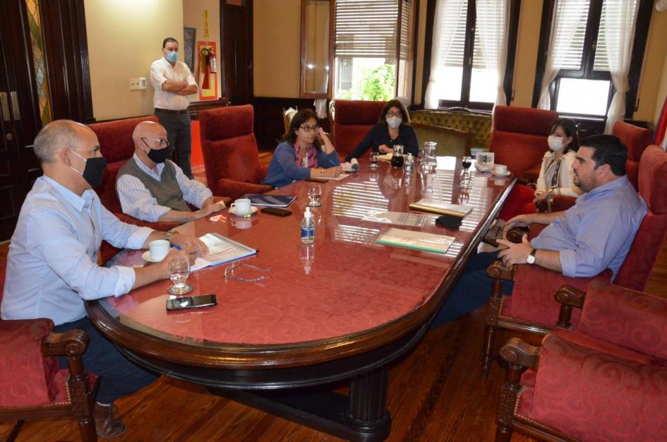 Reunión de trabajo con el intendente de Paysandú, Nicolás Olivera y su equipo de gobierno