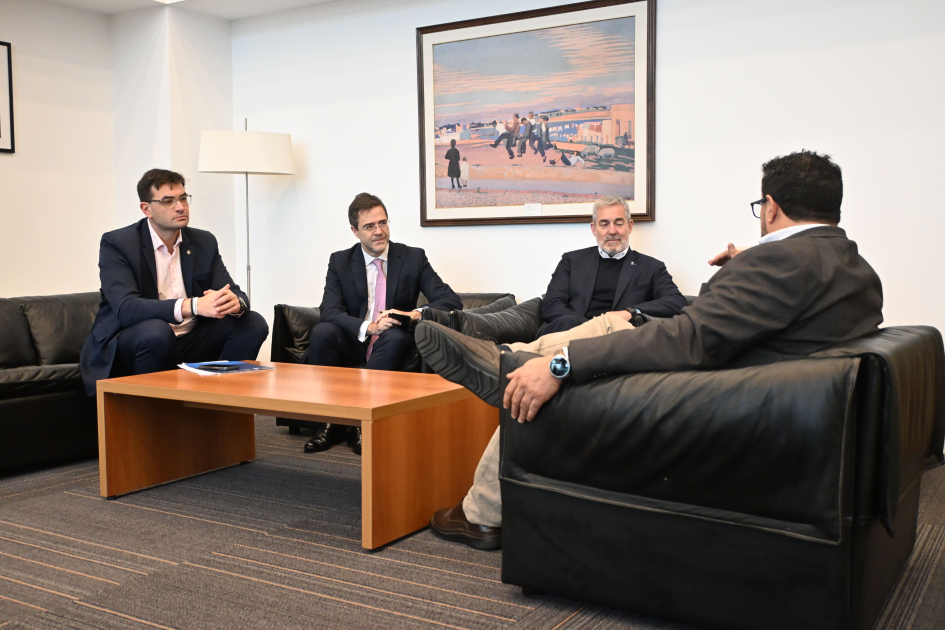 Firma MOU Canarias y Uruguay Firma MOU Canarias y Uruguay