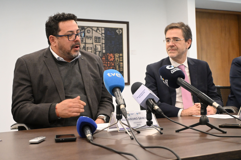 Firma MOU Canarias y Uruguay Firma MOU Canarias y Uruguay