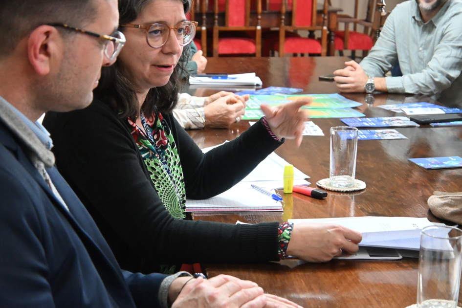 Integrantes de AUCI en una de las reuniones con intendentes y alcaldes departamentales