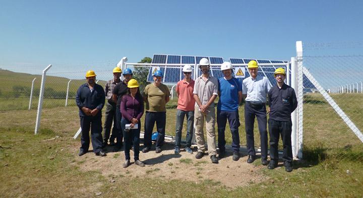 Cerros de Vera: primer poblado rural en autoabastecerse con energía fotovoltaica Cerros de Vera: primer poblado rural en autoabastecerse con energía fotovoltaica