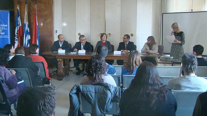 Nuevo acuerdo de cooperación fortalecerá descentralización de políticas sociales Nuevo acuerdo de cooperación fortalecerá descentralización de políticas sociales