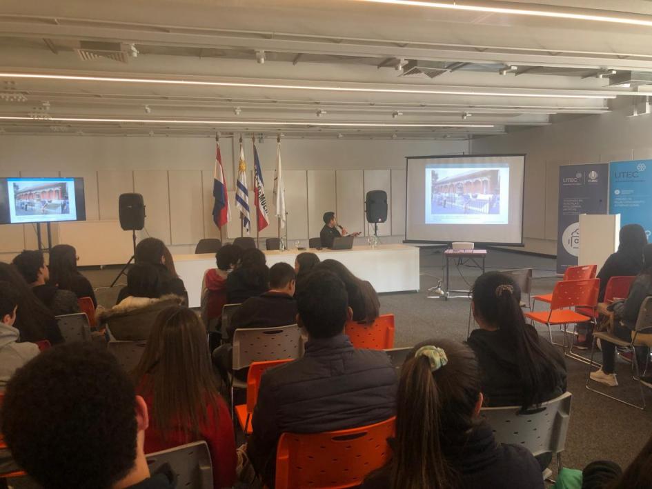 Rafael Alvariza en la presentación de UTEC Internacional