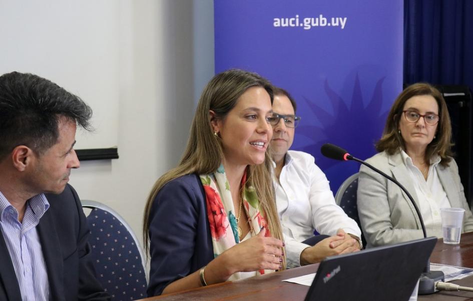 Lanzamiento en Salto del proyecto Mujeres en el sector de las tecnologías de la información Lanzamiento en Salto del proyecto Mujeres en el sector de las tecnologías de la información