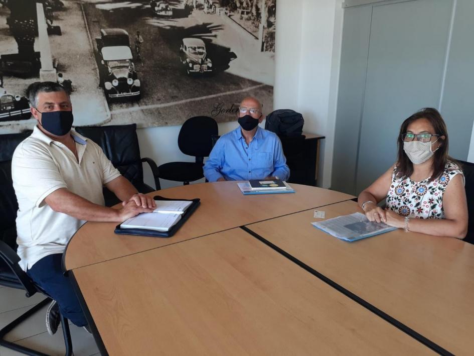 Mariano Berro y Claudia Romano en reunión con el alcalde de Punta del Este, Javier Carballal Mariano Berro y Claudia Romano en reunión con el alcalde de Punta del Este, Javier Carballal