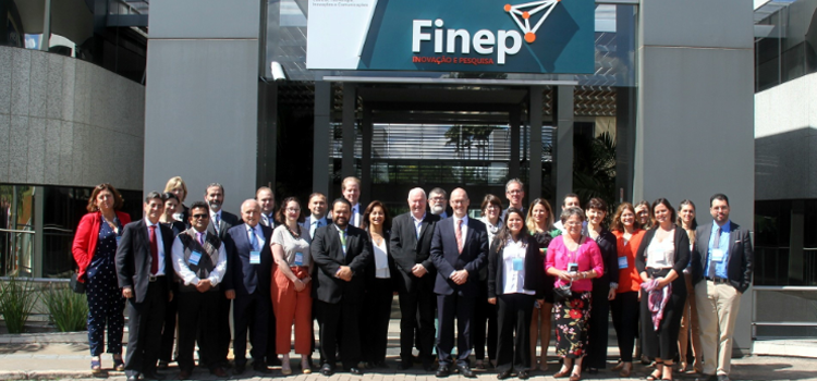 Foto familia del encuentro Foto familia del encuentro
