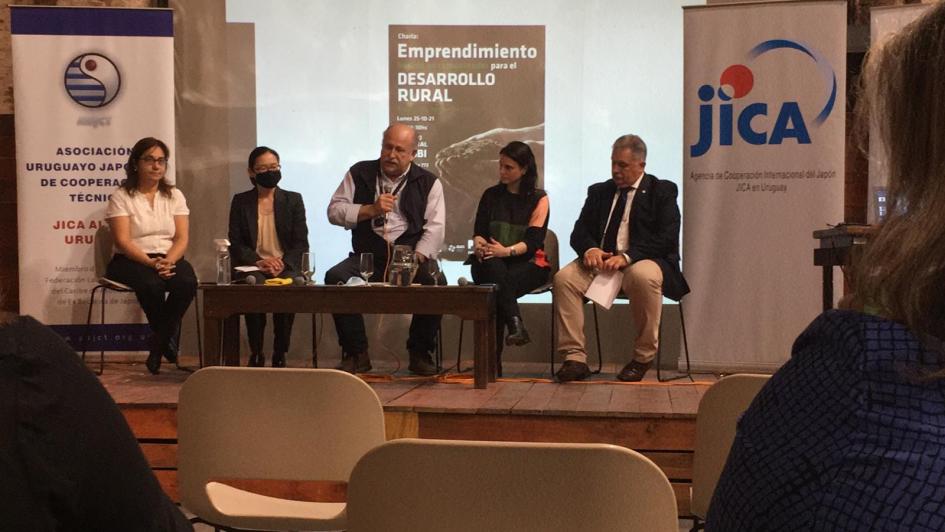 Charla informativa sobe beca JICA Charla informativa sobe beca JICA