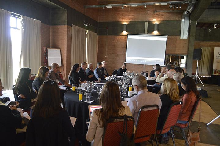 Uruguay realizó encuentro con la diáspora calificada para profundizar sobre el Desarrollo Uruguay realizó encuentro con la diáspora calificada para profundizar sobre el Desarrollo